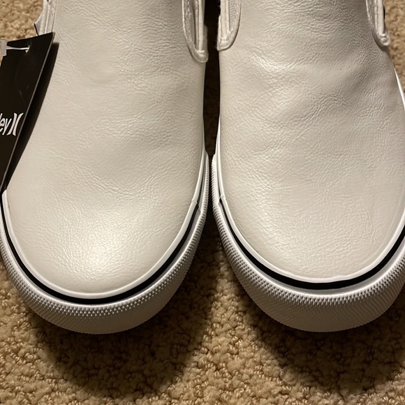 Hurley NWT size 4 court shoe Leather - Picture 14 of 16